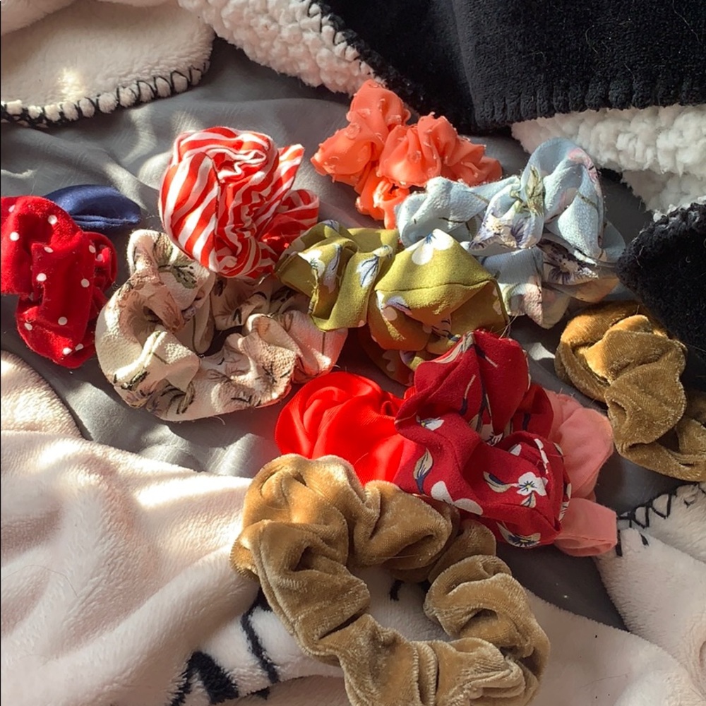pack of scrunchie